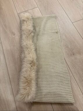 Faux Fur Trim Knit infinity wrap Scarf in Cream